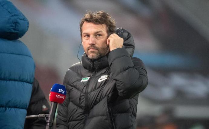 Wünscht sich das Publikum zurück: Augsburgs Trainer Markus Weinzierl. Foto: Matthias Balk/dpa