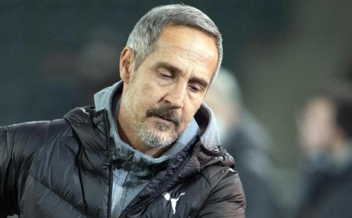 Nach dem schwachen Auftreten der Mannschaft will Gladbachs Trainer Adi Hütter den Kader durchforsten. Foto: Federico Gambarini/dpa