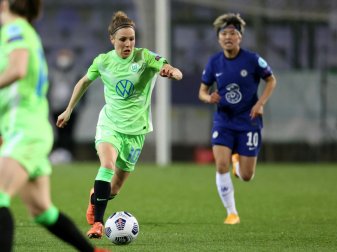 Svenja Huth (l.) trifft doppelt gegen Chelsea Svenja Huth (l.) trifft doppelt gegen Chelsea