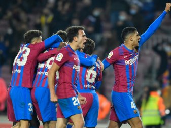 Barcelona zittert sich gegen Elche zum Sieg Barcelona zittert sich gegen Elche zum Sieg