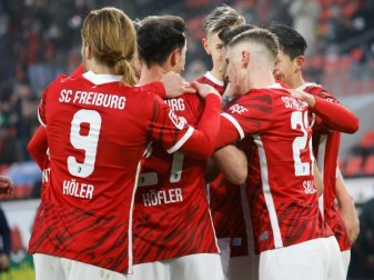 Der SC Freiburg schliesst das Jahr 2021 mit einem 2:1-Heimsieg gegen Bayer Leverkusen ab. Foto: Philipp von Ditfurth/dpa Der SC Freiburg schliesst das Jahr 2021 mit einem 2:1-Heimsieg gegen Bayer Leverkusen ab. Foto: Philipp von Ditfurth/dpa