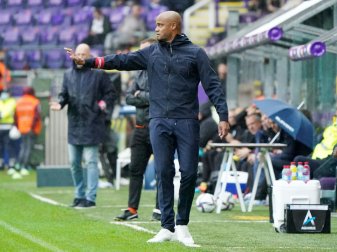 Kompany wurde Opfer von rassistischen Beleidigungen Kompany wurde Opfer von rassistischen Beleidigungen