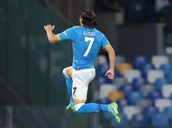 Eljif Elmas hat mit seinem Treffer für den 1:0-Erfolg der SSC Neapel bei AC Mailand gesorgt. Foto: Alessandro Garofalo/LaPresse via ZUMA Press/dpa Eljif Elmas hat mit seinem Treffer für den 1:0-Erfolg der SSC Neapel bei AC Mailand gesorgt. Foto: Alessandro Garofalo/LaPresse via ZUMA Press/dpa