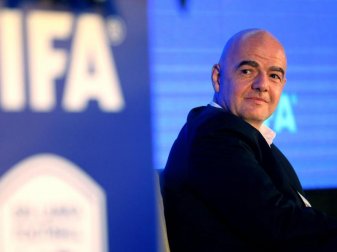 FIFA-Präsident Gianni Infantino nimmt an einer Pressekonferenz teil. Foto: Pradeep Dambarage/ZUMA Press Wire/dpa/Archivbild FIFA-Präsident Gianni Infantino nimmt an einer Pressekonferenz teil. Foto: Pradeep Dambarage/ZUMA Press Wire/dpa/Archivbild
