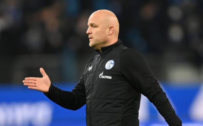Schalke: Schröder garantiert Winter-Transfers