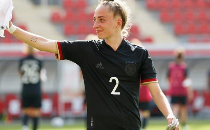 Sophia Kleinherne verlängert ihren Vertrag in Frankfurt