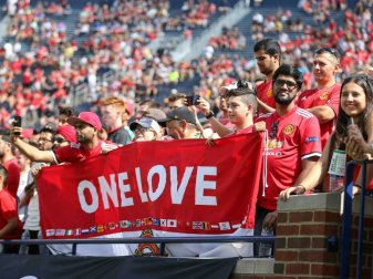 Ab nächstem Jahr wieder Stehplätze bei Manchester United Ab nächstem Jahr wieder Stehplätze bei Manchester United