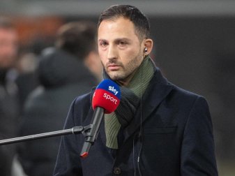 Ist kein Freund von monetären Sonderprämieren: Leipzig-Coach Domenico Tedesco. Foto: Matthias Balk/dpa Ist kein Freund von monetären Sonderprämieren: Leipzig-Coach Domenico Tedesco. Foto: Matthias Balk/dpa
