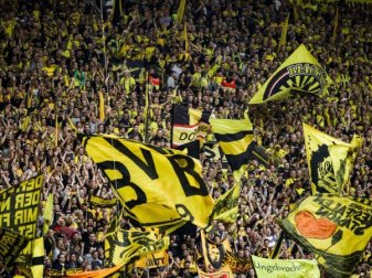 Es ist Heiligabend: Was sich die Fans der Bundesliga-Klubs wünschen | Teil 1 Es ist Heiligabend: Was sich die Fans der Bundesliga-Klubs wünschen | Teil 1