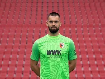 Augsburgs Torhüter Tomas Koubek fällt nach Corona-Infektion aus. Foto: Klaus Rainer Krieger/FC Augsburg/dpa Augsburgs Torhüter Tomas Koubek fällt nach Corona-Infektion aus. Foto: Klaus Rainer Krieger/FC Augsburg/dpa