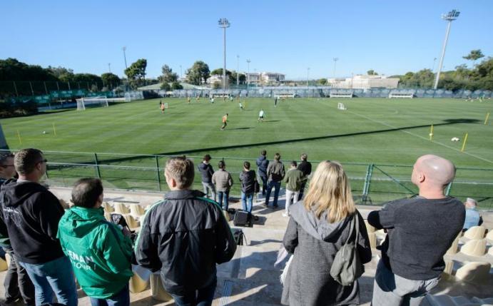 Die Zweitligisten wie Werder Bremen starten teilweise Richtung Sonne. Foto: picture alliance / dpa