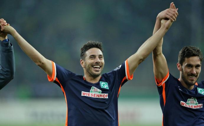 Claudio Pizarro knackt die 180-Tore-Marke(FIRO/SID)