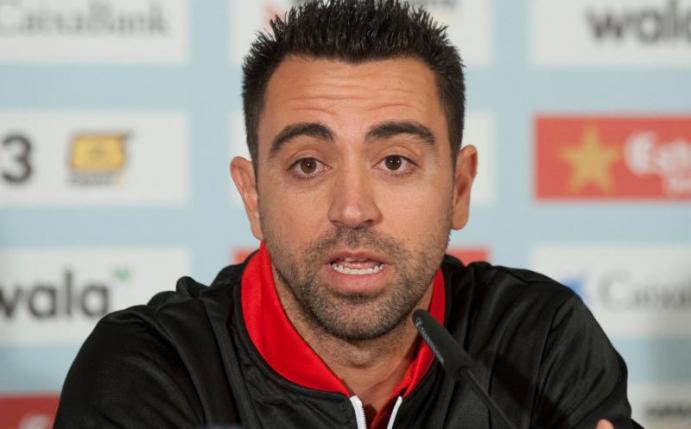 Der ehemalige Weltklasse-Mittelfeldspieler und aktuelle Cheftrainer des FC Barcelona: Xavi Hernández. Foto: Robin Townsend/EFE/dpa