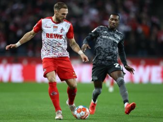 Der Kölner Rafael Czichos (l) soll vor einem Wechsel in die USA stehen. Foto: Rolf Vennenbernd/dpa Der Kölner Rafael Czichos (l) soll vor einem Wechsel in die USA stehen. Foto: Rolf Vennenbernd/dpa