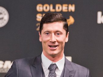 Torjäger Robert Lewandowski vom FC Bayern München ist von den Profis der Fußball-Bundesliga zum besten Spieler der Welt gewählt worden. Foto: Michael Gottschalk/Kicker via picture alliance/dpa Torjäger Robert Lewandowski vom FC Bayern München ist von den Profis der Fußball-Bundesliga zum besten Spieler der Welt gewählt worden. Foto: Michael Gottschalk/Kicker via picture alliance/dpa