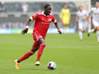 Sheraldo Becker hat sich mit dem Coronavirus infiziert Sheraldo Becker hat sich mit dem Coronavirus infiziert