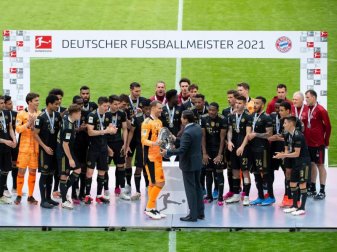 Der Rückrundenstart der Fußball-Bundesliga wird wegen Corona kräftig durcheinandergewirbelt. Noch ist aber kein Spiel abgesagt. Foto: Sven Hoppe/dpa Der Rückrundenstart der Fußball-Bundesliga wird wegen Corona kräftig durcheinandergewirbelt. Noch ist aber kein Spiel abgesagt. Foto: Sven Hoppe/dpa
