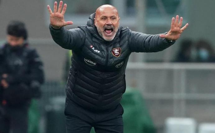 Auch Stefano Colantuono, Trainer des Tabellenschlusslichts aus Salerno, hat durch mit Corona infizierte Spieler Personalprobleme. Foto: -/LaPresse via ZUMA Press/dpa