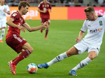 Thomas Müller (l) sieht die Corona-Situation beim FC Bayern nicht so dramatisch. Foto: Federico Gambarini/dpa Thomas Müller (l) sieht die Corona-Situation beim FC Bayern nicht so dramatisch. Foto: Federico Gambarini/dpa