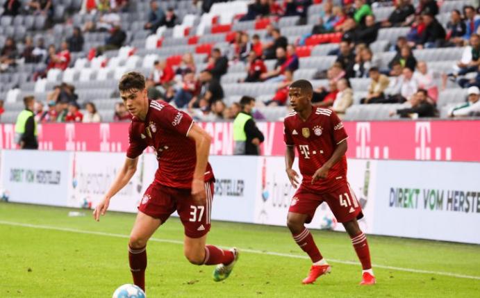 Wenig Marcel FC Bayern München BVB Borussia Dortmund SGE Eintracht Frankfurt Campus