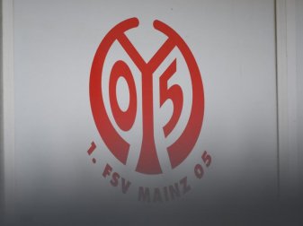 Der FSV Mainz 05 verstärkt sich im Sommer mit einem Abwehrspieler vom französischen Erstligisten Racing Straßburg. Foto: Andreas Arnold/dpa Der FSV Mainz 05 verstärkt sich im Sommer mit einem Abwehrspieler vom französischen Erstligisten Racing Straßburg. Foto: Andreas Arnold/dpa