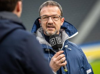 Fredi Bobic, Geschäftsführer von Hertha BSC, spricht im DAZN-Interview vor dem Spiel gegen den 1. FC Köln. Foto: Andreas Gora/dpa Fredi Bobic, Geschäftsführer von Hertha BSC, spricht im DAZN-Interview vor dem Spiel gegen den 1. FC Köln. Foto: Andreas Gora/dpa