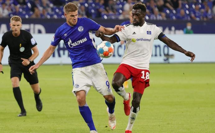 Bakery Jatta (r.) darf wieder zum Training