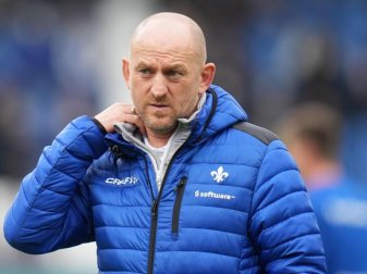 Ist mit dem SV Darmstadt 98 überraschend auf Erstliga-Kurs: Lilien-Coach Torsten Lieberknecht. Foto: Thomas Frey/dpa Ist mit dem SV Darmstadt 98 überraschend auf Erstliga-Kurs: Lilien-Coach Torsten Lieberknecht. Foto: Thomas Frey/dpa