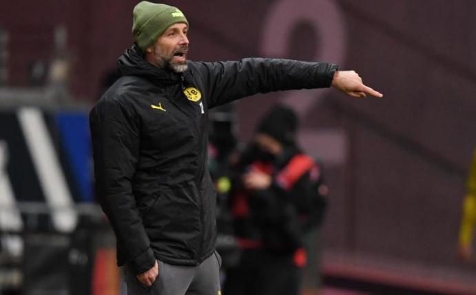 Dortmunds Cheftrainer Marco Rose fordert von seiner Mannschaft das Starten einer Siegesserie ein. Foto: Arne Dedert/dpa