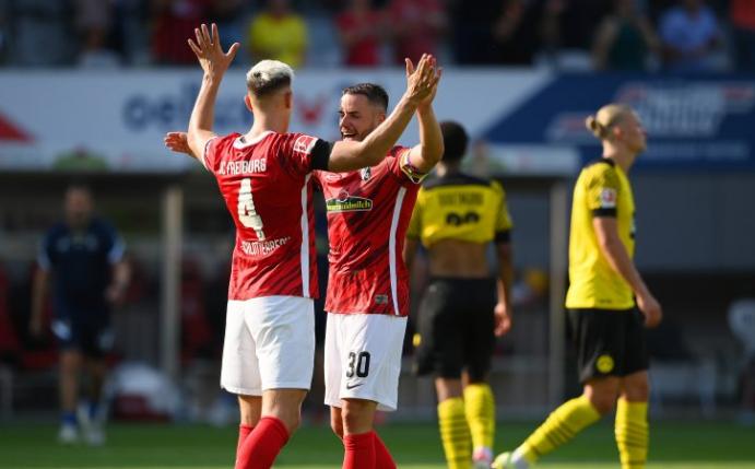 Borussia Dortmund &#8211; SC Freiburg: Ausgangslage, Zahlen und Personal