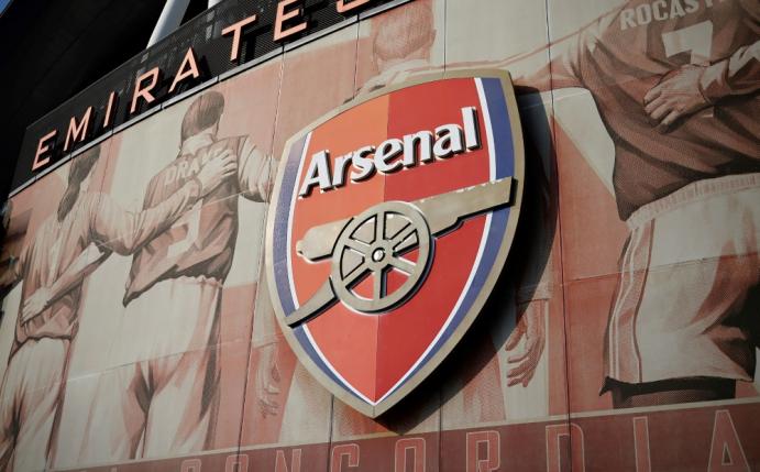 Arsenal beantragt Spielverlegung des Londoner Derbys