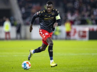 Der Mainzer Kapitän Moussa Niakhaté wurde rechtzeitig vor dem Bochum-Spiel frei getestet. Foto: Tom Weller/dpa Der Mainzer Kapitän Moussa Niakhaté wurde rechtzeitig vor dem Bochum-Spiel frei getestet. Foto: Tom Weller/dpa