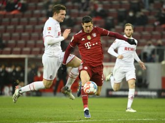 Lewandowski macht drei Treffer gegen den 1. FC Köln Lewandowski macht drei Treffer gegen den 1. FC Köln