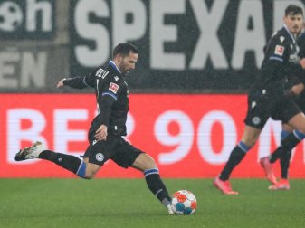 Gonzalo Castro erzielte einen sehenswerten Treffer zum 2:2 (1:1)-Endstand. Foto: Friso Gentsch/dpa Gonzalo Castro erzielte einen sehenswerten Treffer zum 2:2 (1:1)-Endstand. Foto: Friso Gentsch/dpa