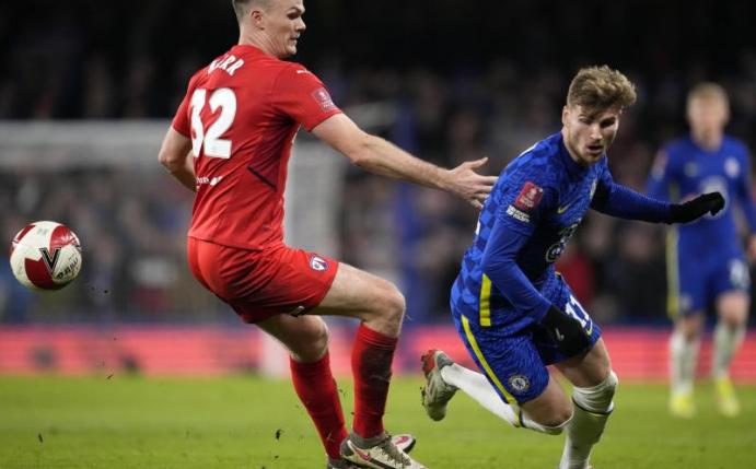 Chelsea-Profi Timo Werner (r) war an Covid-19 erkrankt. Foto: Matt Dunham/AP/dpa