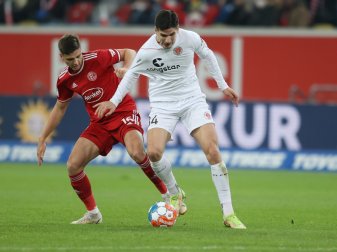 Igor Matanovic (r.) positiv auf Corona getestet