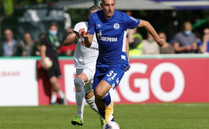 Timo Becker wechselt bis Saisonende nach Rostock