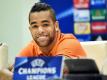 Alex Teixeira (l.) steht vor dem Wechsel nach China (Quelle: SID)>