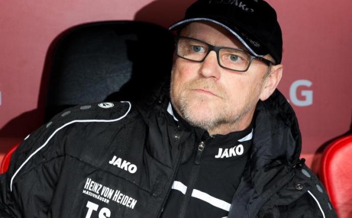 Thomas Schaaf steht mit Hannover 96 bereits unter Erfolgsdruck. Foto: Maja Hitij