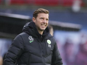 Wolfsburgs Trainer Florian Kohfeldt bekommt das Vertrauen ausgesprochen. Foto: Jan Woitas/dpa-Zentralbild/dpa Wolfsburgs Trainer Florian Kohfeldt bekommt das Vertrauen ausgesprochen. Foto: Jan Woitas/dpa-Zentralbild/dpa