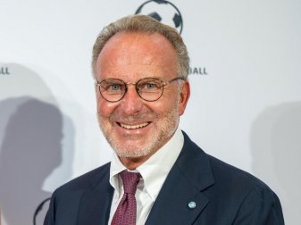 Karl-Heinz Rummenigge hofft auf die Rückkehr der Fans in die Stadien. Foto: Monika Skolimowska/dpa-Zentralbild/dpa Karl-Heinz Rummenigge hofft auf die Rückkehr der Fans in die Stadien. Foto: Monika Skolimowska/dpa-Zentralbild/dpa