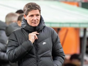 Eintracht-Trainer Oliver Glasner versteht die Corona-Regeln nicht. Foto: Matthias Balk/dpa Eintracht-Trainer Oliver Glasner versteht die Corona-Regeln nicht. Foto: Matthias Balk/dpa