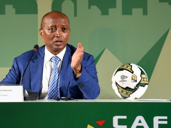 Laut Motsepe war ein geschlossenes Tor der Grund für die Massenpanik Laut Motsepe war ein geschlossenes Tor der Grund für die Massenpanik