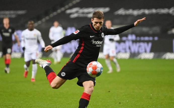 Eintracht Frankfurt soll Kaufoption bei Jakic gezogen haben