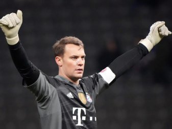 Wird nach Ansicht von Vorstandschef Oliver Kahn auch noch mit 40 Jahren im Tor stehen: Münchens Torhüter Manuel Neuer. Foto: Soeren Stache/dpa-Zentralbild/dpa Wird nach Ansicht von Vorstandschef Oliver Kahn auch noch mit 40 Jahren im Tor stehen: Münchens Torhüter Manuel Neuer. Foto: Soeren Stache/dpa-Zentralbild/dpa