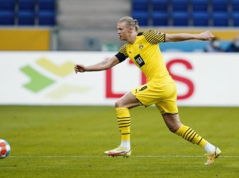 Der norwegische Stürmer steht bei Borussia Dortmund bis zum Sommer 2024 unter Vertrag. Foto: Uwe Anspach/dpa Der norwegische Stürmer steht bei Borussia Dortmund bis zum Sommer 2024 unter Vertrag. Foto: Uwe Anspach/dpa