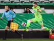 Daniel Ginczek verlässt den VfL Wolfsburg. Foto: Swen Pförtner/dpa