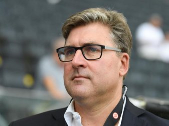 Der Vorstandssprecher von Eintracht Frankfurt, Axel Hellmann, rechnet mit einer Rückkehr von Max Eberl. Foto: Arne Dedert/dpa