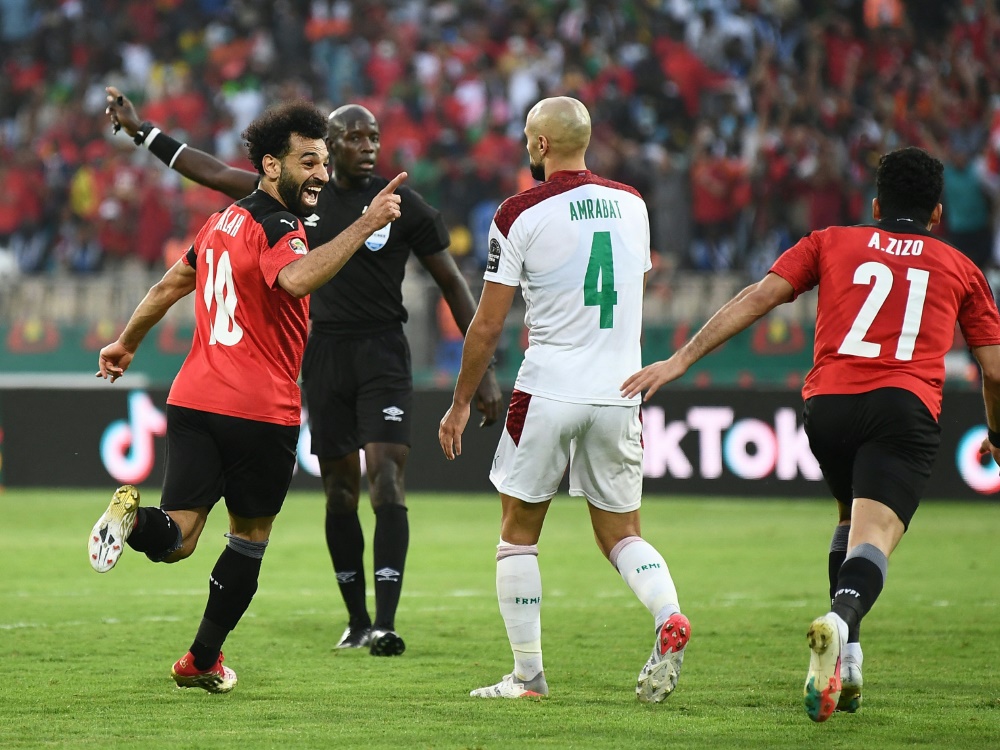 Mohamed Salah (l.) steht mit Ägypten im Halbfinale