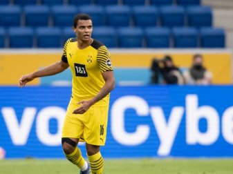 Trotz lukrativem Angebot: Akanji zögert wohl bei Vertragsverlängerung Trotz lukrativem Angebot: Akanji zögert wohl bei Vertragsverlängerung